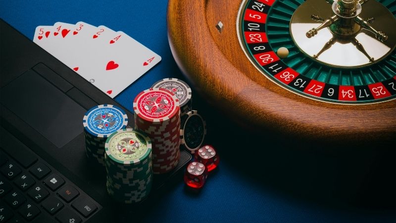 Phân biệt jackpot cố định và jackpot lũy tiến chi tiết